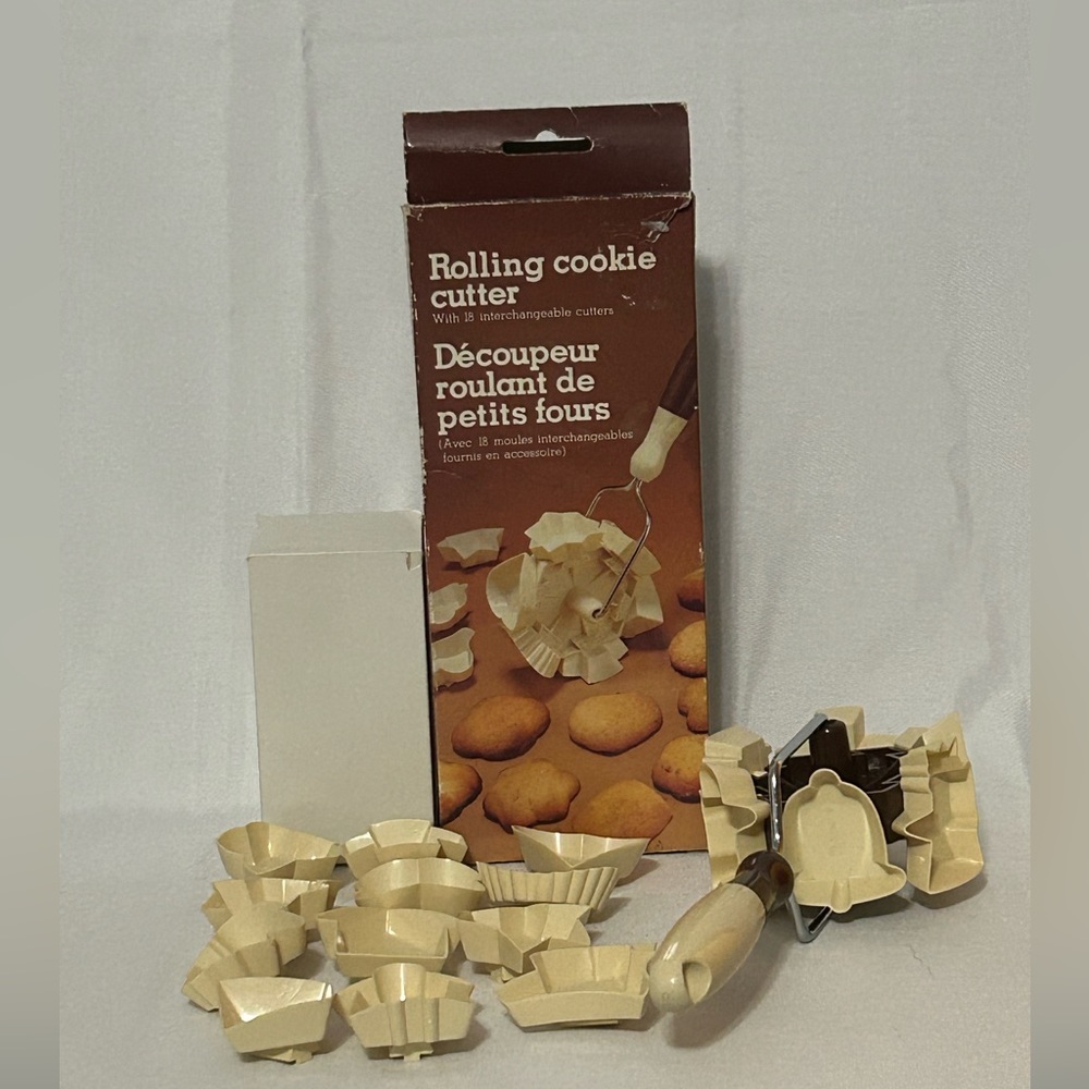 Vintage Rolling Cookie Cutter with 18 Interchangeable Cutters Shapes